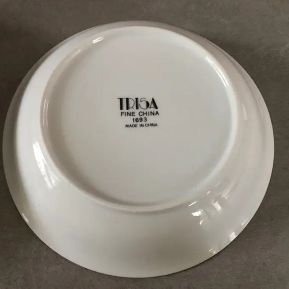 Trisa China 1693 Poinsettia & Holly - LOT OF (6) 8" COUPE SOUP BOWLS - Picture 6 of 9